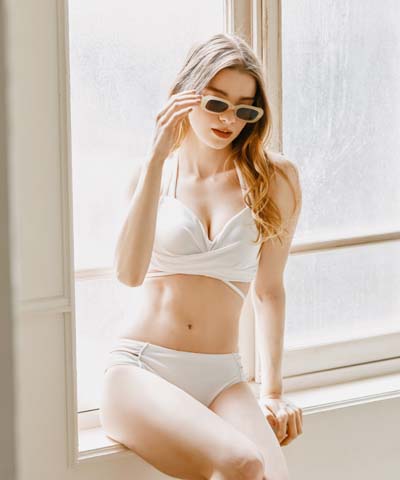 【San-ai Resort×PEACH JOHNコラボ】【ナイスバディ水着】カシュクールワイヤービキニ　9M・11L　【San-ai Resort（サンアイリゾート）】