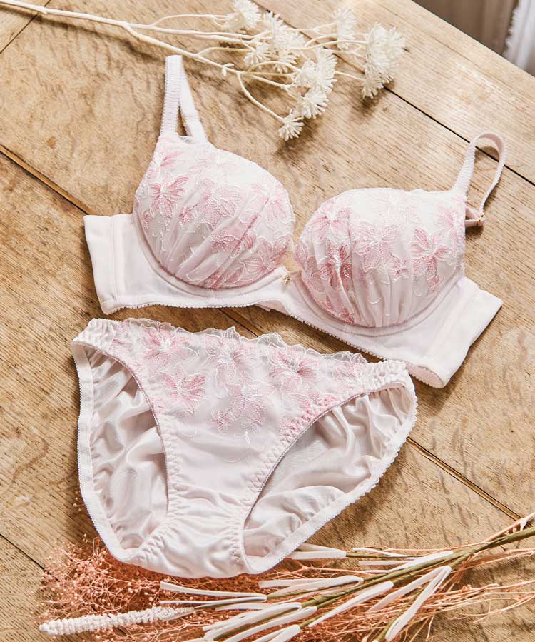 国内発送★VS★Sexy♡フローラル刺繍ブラジリアンショーツ SALE】【northerly】 【northerly bra 楽ちんフィットシリーズU