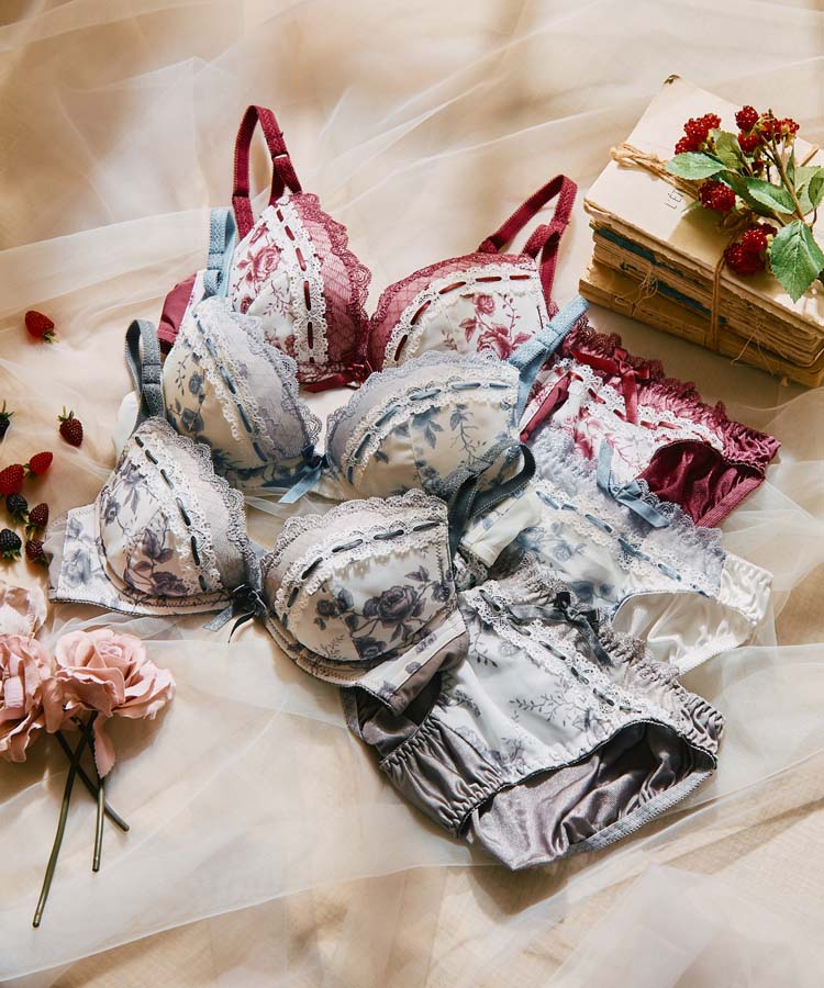 northerly】 ロイヤルフラワープリントブラセット ｜San-ai Resort