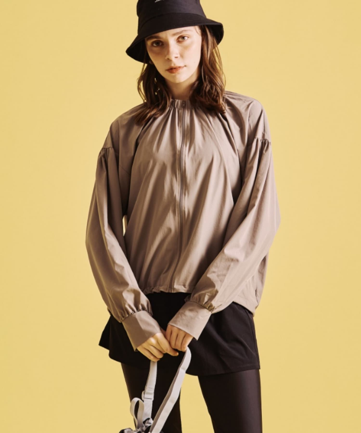 WEB限定のStyling SetのSwimwearとActivewearのコーディネートされた