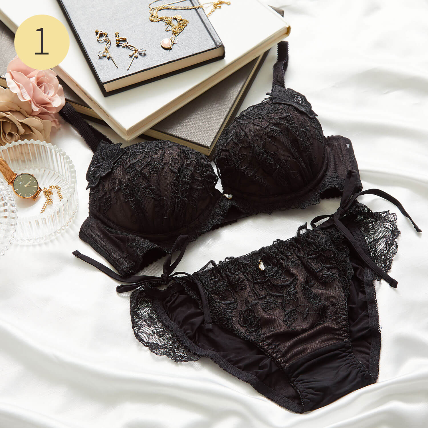 Intima 2014 下着専門誌 ランジェリー 水着コレクション Joanna】ネオンカラーオールレースブラジャー＆フルバック