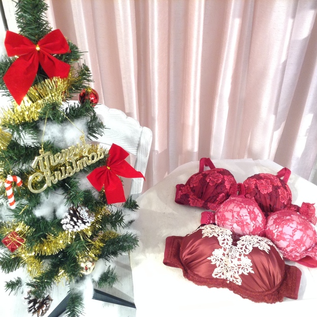 近鉄あべのソラハ店 クリスマスにオススメ 日本最大級の水着が揃うai アイ スクウェア