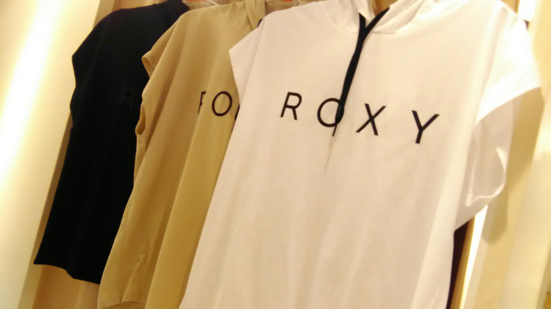 西武渋谷店 Roxyパーカーtシャツ 日本最大級の水着が揃うai アイ スクウェア