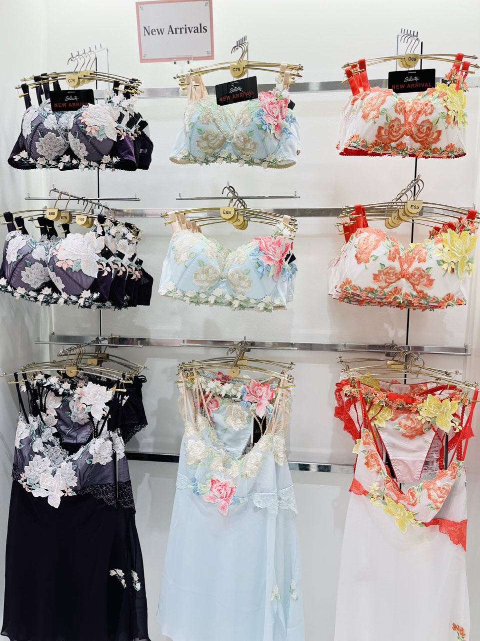 San-ai Resortnortherly神戸マルイ店】サルート11G入荷♡ - 日本