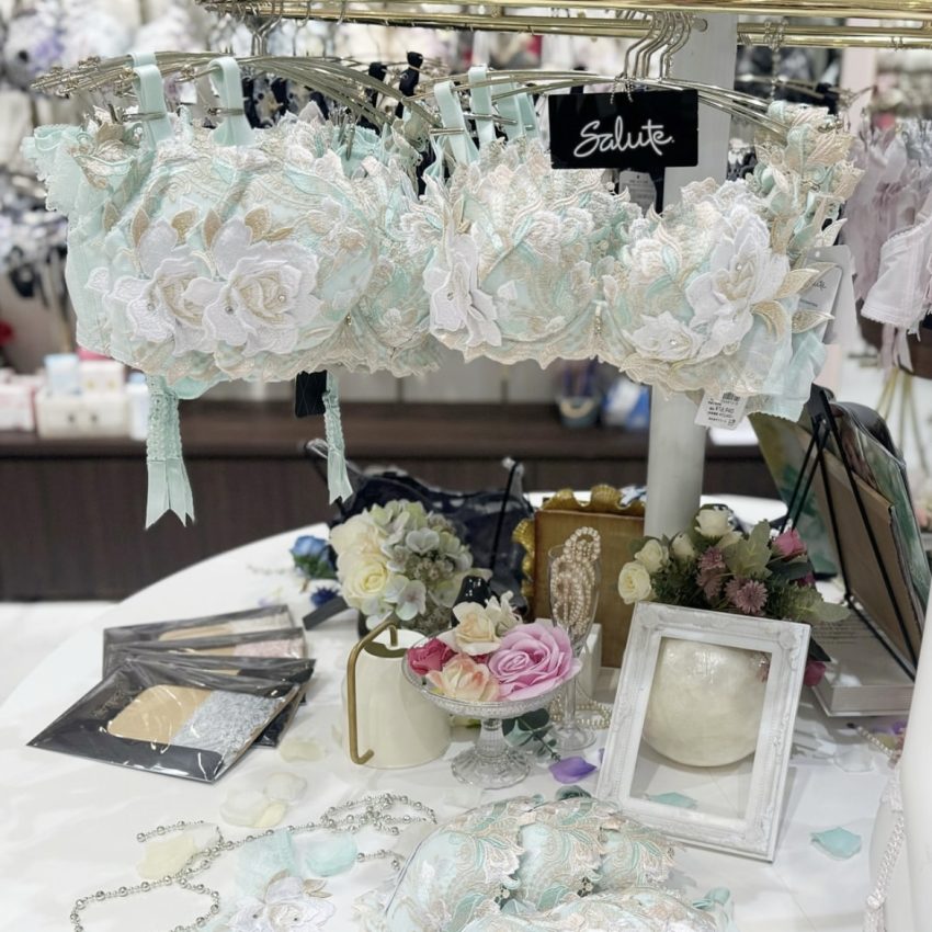 サルート　店舗限定　深海の宮殿 待望のサルート店舗限定【69グループ】新登場꙳☆*ﾟ | Salute by