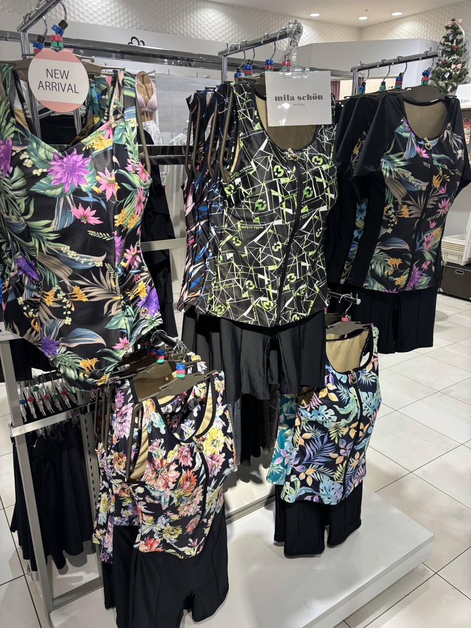 フィットネス - 日本最大級の水着が揃うAi（アイ）スクウェア