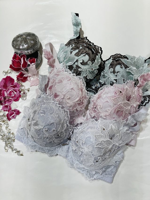 Attaquer le Soleilアニー・ル・ブラン マルキドサド展公式 マルートとやま店】salute新作 32G入荷しました！ - 日本最大級の水着