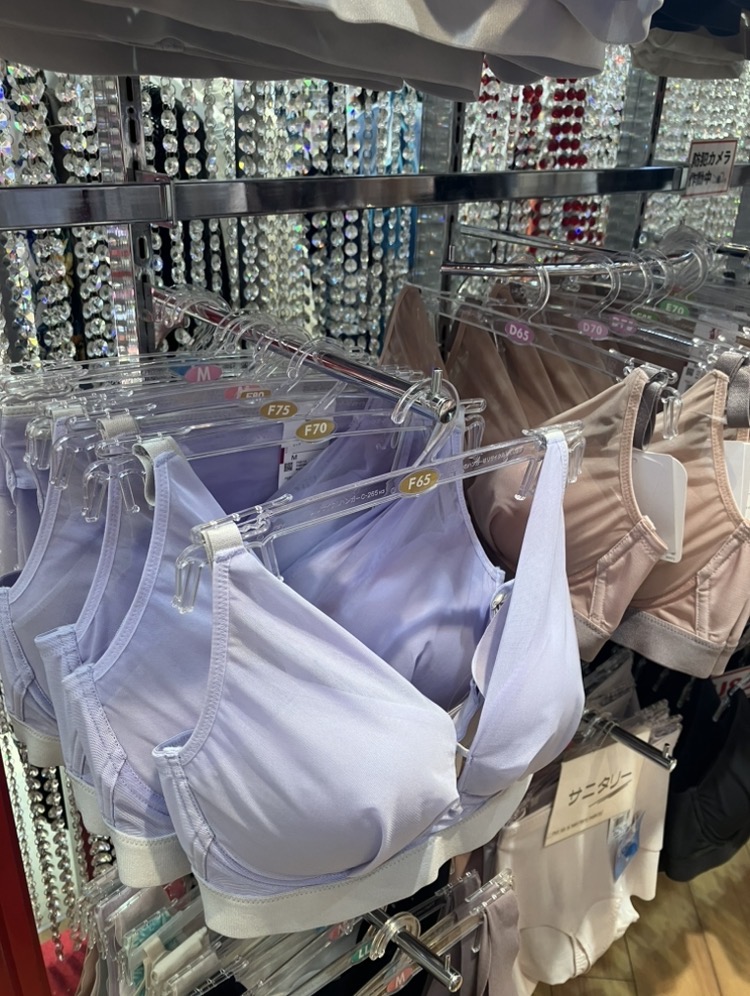 まとめ売り⭐︎ワコール　重力ケアブラ３点 原宿ハッピーハーツ店】ワコール 【新色】重力ケアブラ ノンワイヤーに